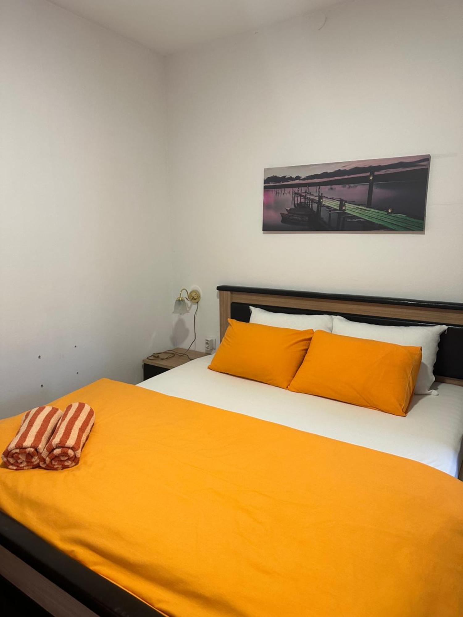 Apartmani Vucinic Cetinje Buitenkant foto